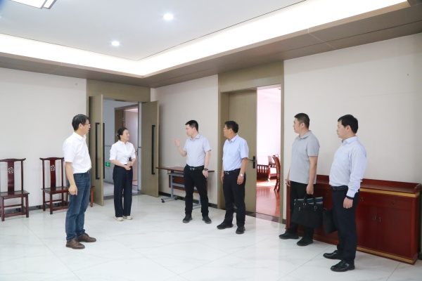 6月3日下午，陕西投资集团人力资源部主任王维、陕煤地质集团人力资源部主任柴宏有一行调研高级技校人才培养和职业培训等工作。（钟明杰） (2)_副本.jpg