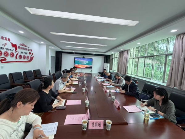 5月29日，陕西能源电力运营有限公司与高级技校成功召开第4次校企合作专题座谈会。（王荆丽）_副本.jpg